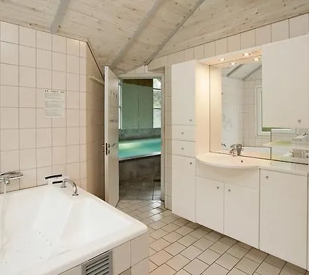 Five-bedroom Holiday In 10 Holiday home Blavand