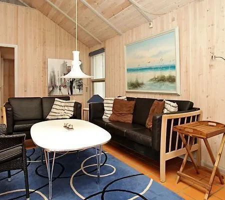 Holiday home Five-bedroom Holiday In 10 *